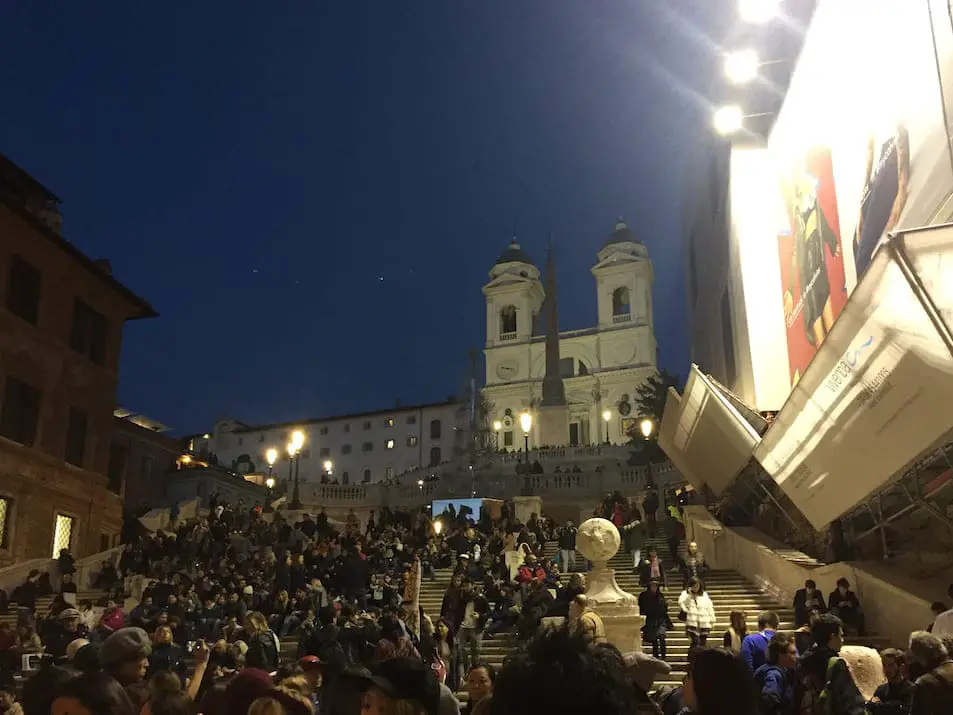 Rom Reisetipps Sitzverbot Spanische Treppe bei Nacht