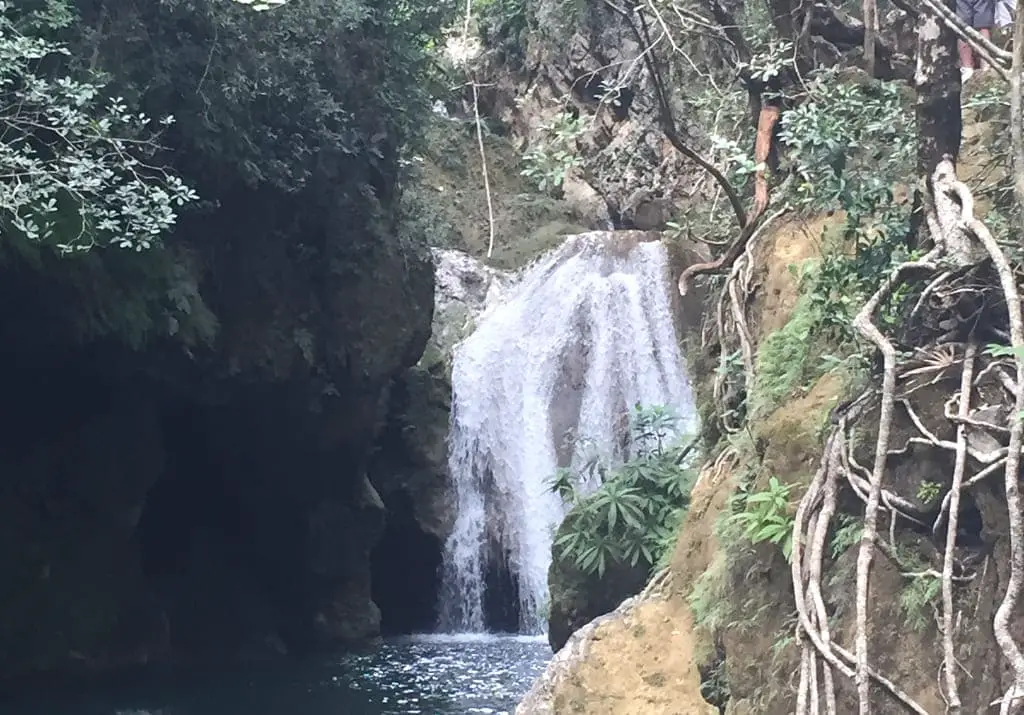Kuba Wasserfall Nationalpark El Cubano