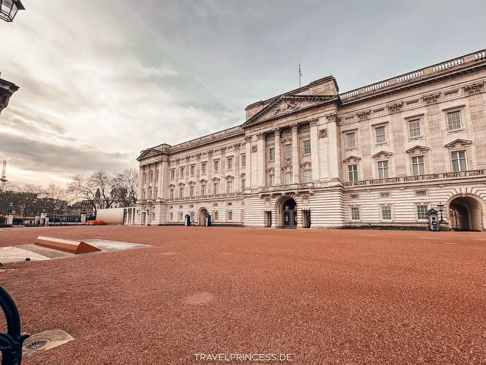 Buckingham Palace Besichtigen Innen Urlaub Sommer Tipps