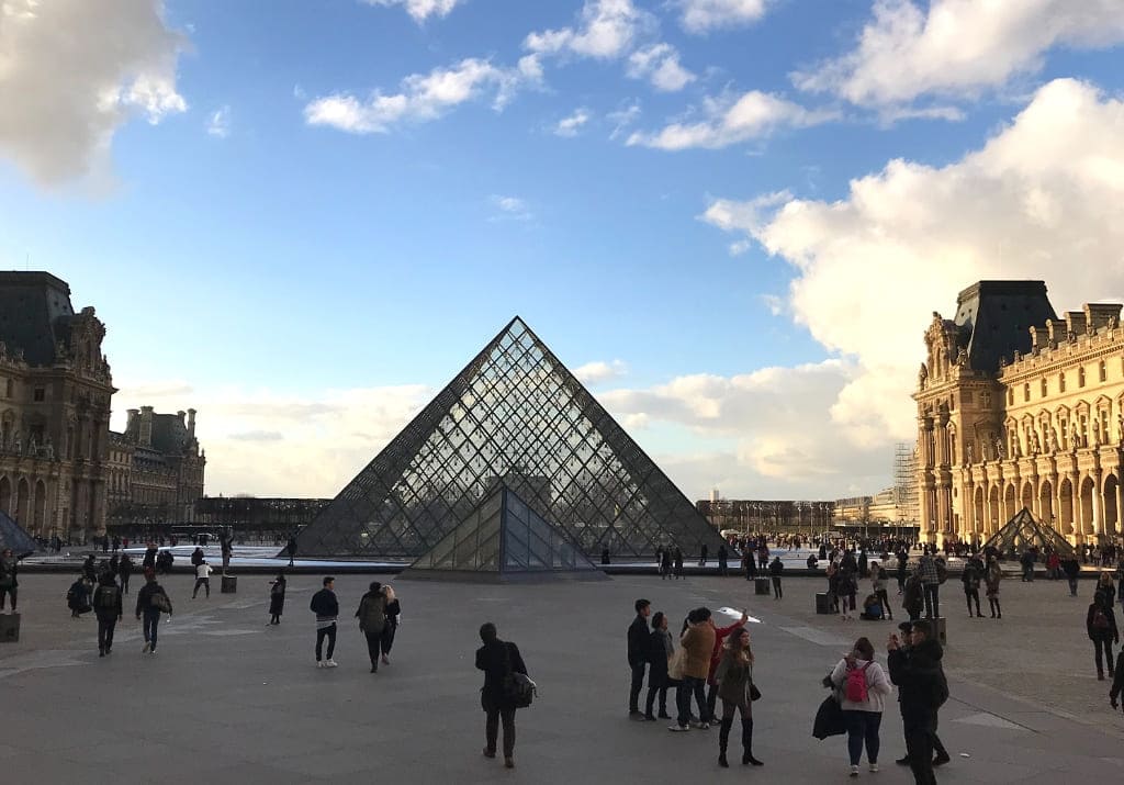 Paris Louvre Frankreich