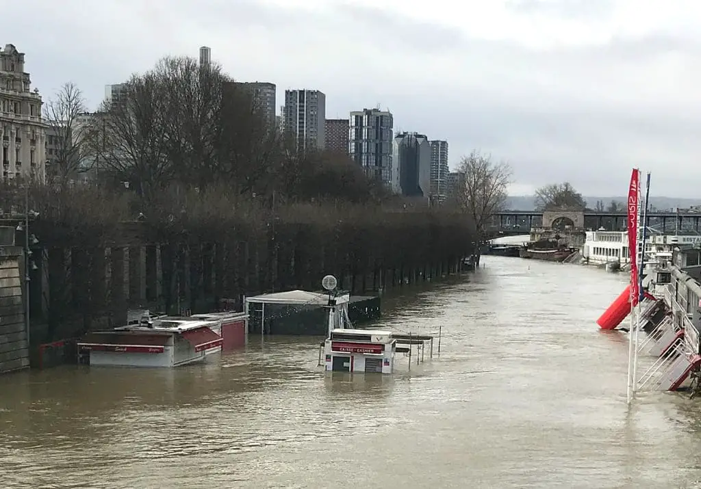 Paris Geheimtipps Winter Seine Hochwasser 