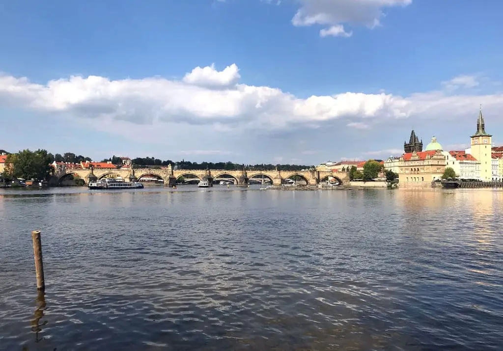 Prag Reisebericht Geheimtipps Moldau Insel Karlsbrücke
