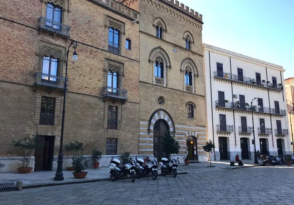Palermo Reisebericht Sehenswürdigkeiten Piazza Marina Sizilien
