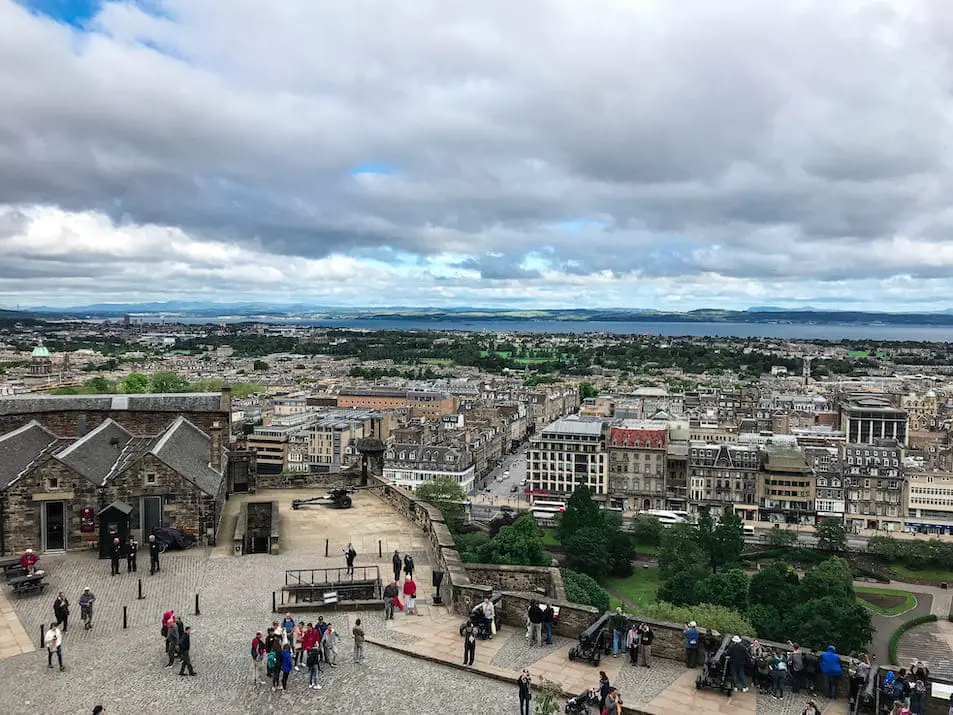 Edinburgh Sehenswürdigkeiten Reisebericht Tipps Edinburgh Castle Aussicht