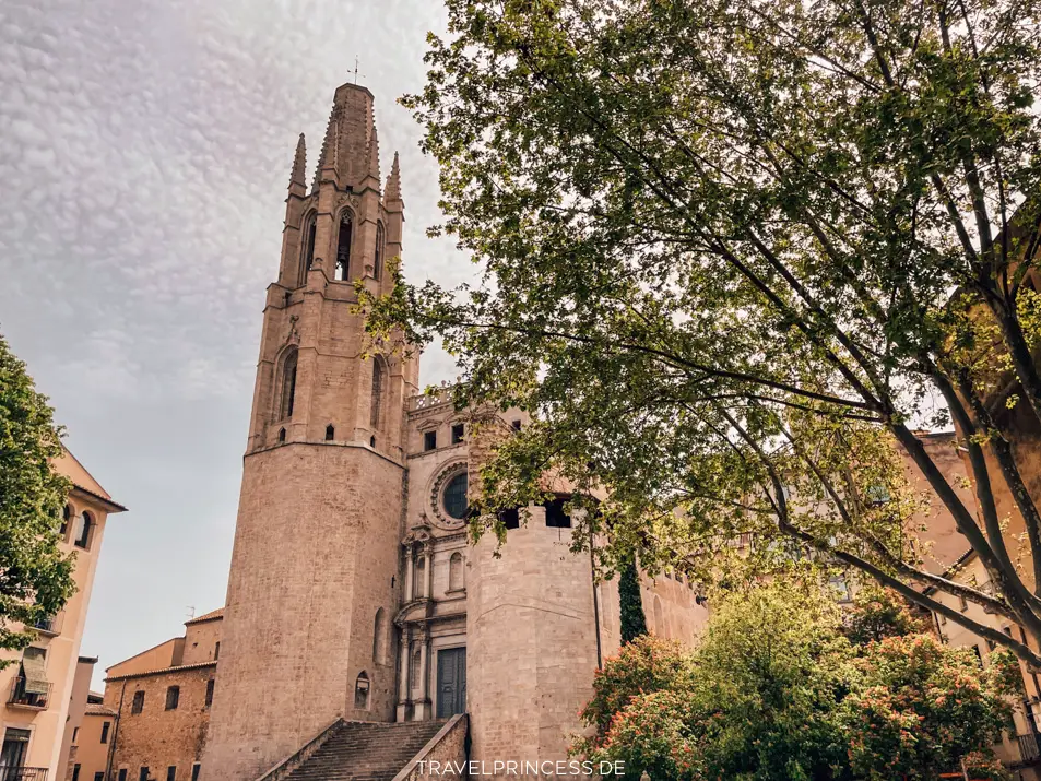 Basilica de Sant Feliu Spanien Tipps Drehorte GoT Travelprincess Reiseblog Reiseführer Reisebericht