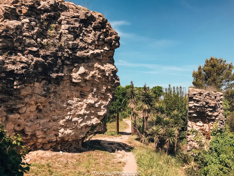 Torre Gironella Spanien Highlights Sehenswürdigkeiten Reiseführer