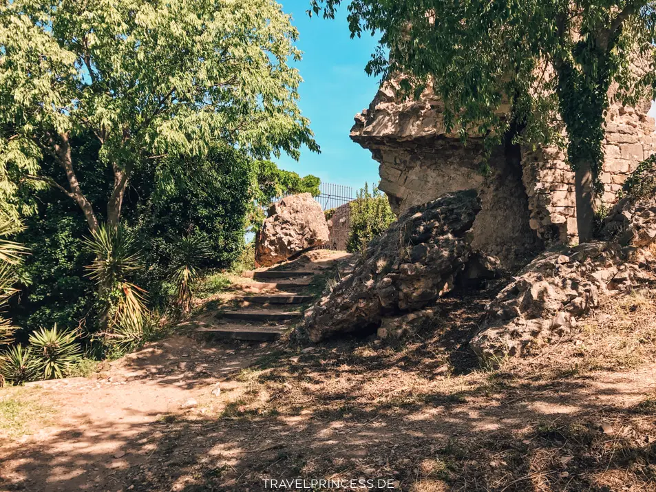 Torre Gironella Spanien Highlights Sehenswürdigkeiten Reiseführer