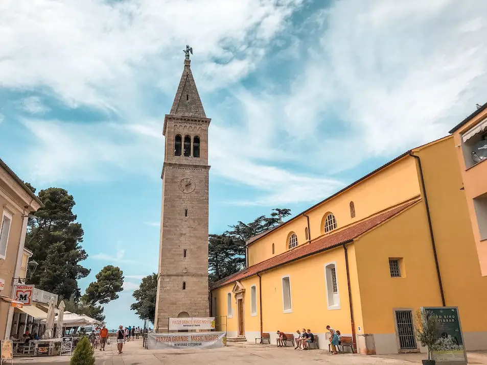 Kroatien Reisebericht Highlights Sehenswürdigkeiten Pfarrkirche des heiligen Pagius und Maxim & der Glockenturm