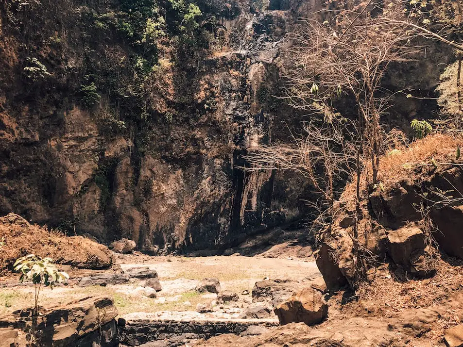 Lombok Nordwesten Reisebericht Reisetipps Wasserfall Tiu Pupus Trockenzeit