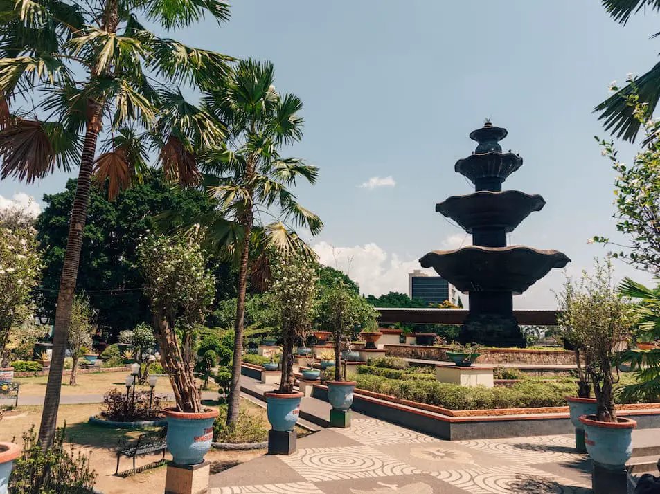 Mataram Sehenswürdigkeiten Reisebericht Hauptstadt Lomboks Sangkareang Park