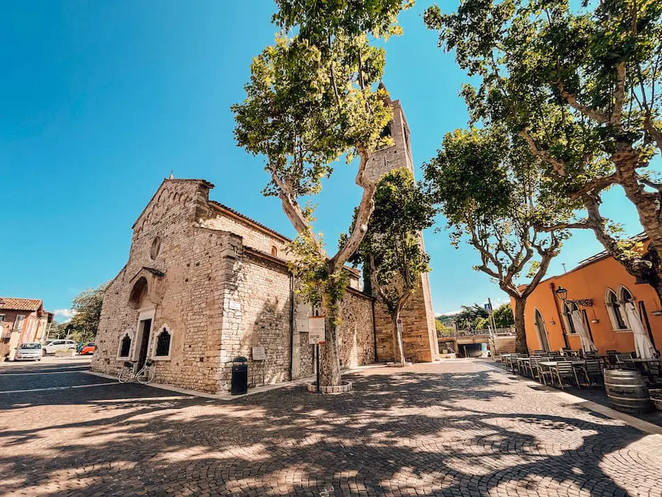 Kirche San Severo Gardasee Reisetipps Reiseblog Reisebericht