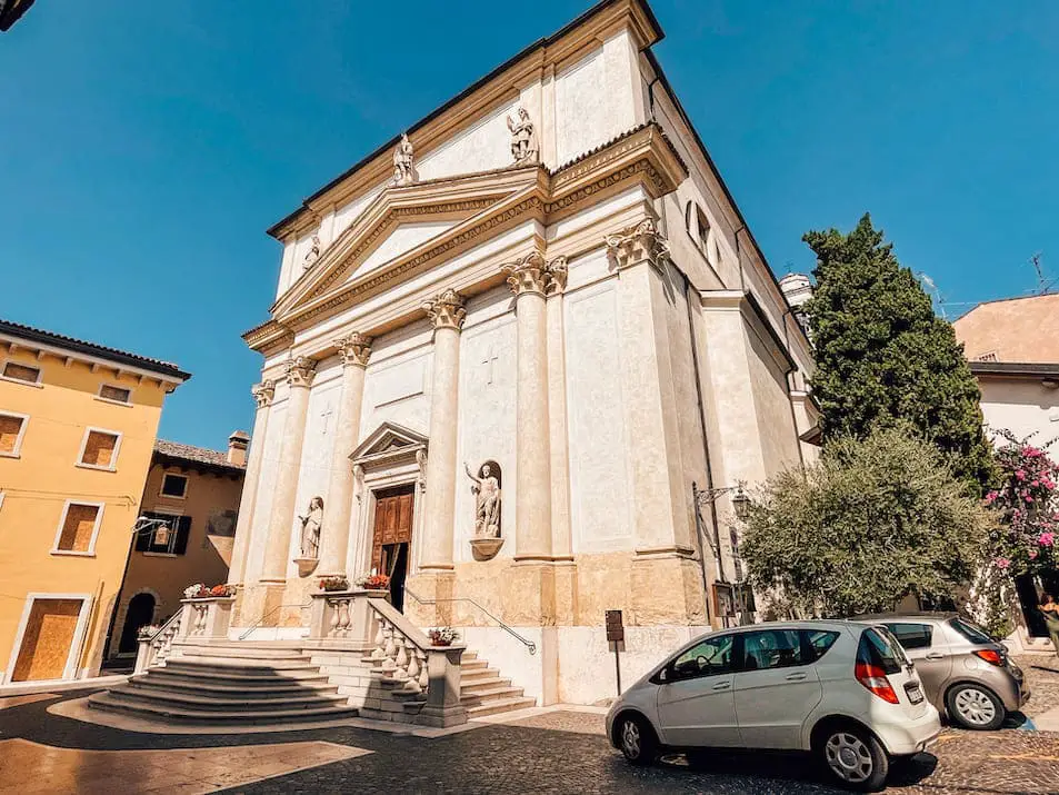 Chiesa dei Santi Zenone e Martino Gardasee Italien Reisetipps