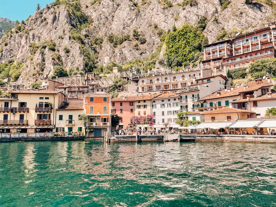 Limone Sul Garda vom Wasser Ausflug Urlaub Hotel Sehenswürdigkeiten