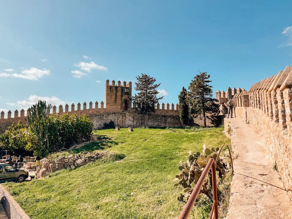Ausblick Burg S'Almudaina d'Artà Santuari de Sant Salvador Mallorca