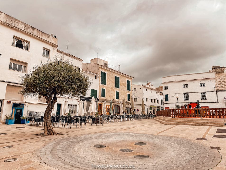 Plaça Bastió Menorca Reisetipps Urlaub Reisebericht
