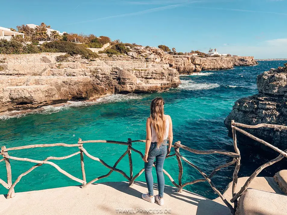 Menorca Strände Cala en Brut Badeurlaub Balearen Reisetipps Klippenspringen Travelprincess Reiseblog