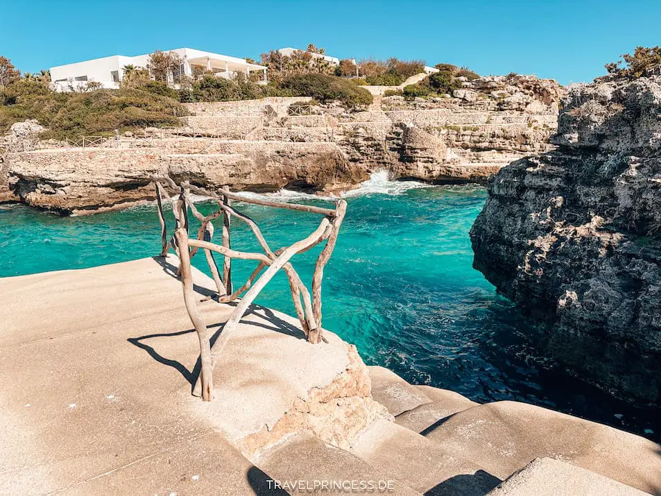 Menorca Strände Cala en Brut Badeurlaub Balearen Reisetipps Klippenspringen