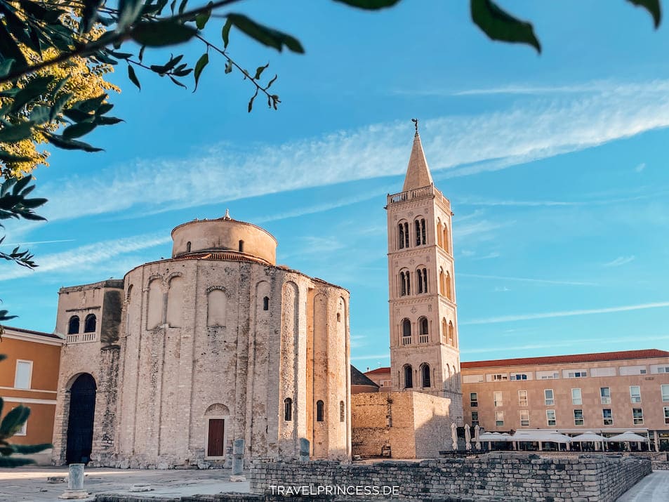 Kirche St. Donatus Forum Kroatien Highlights Urlaub Adria