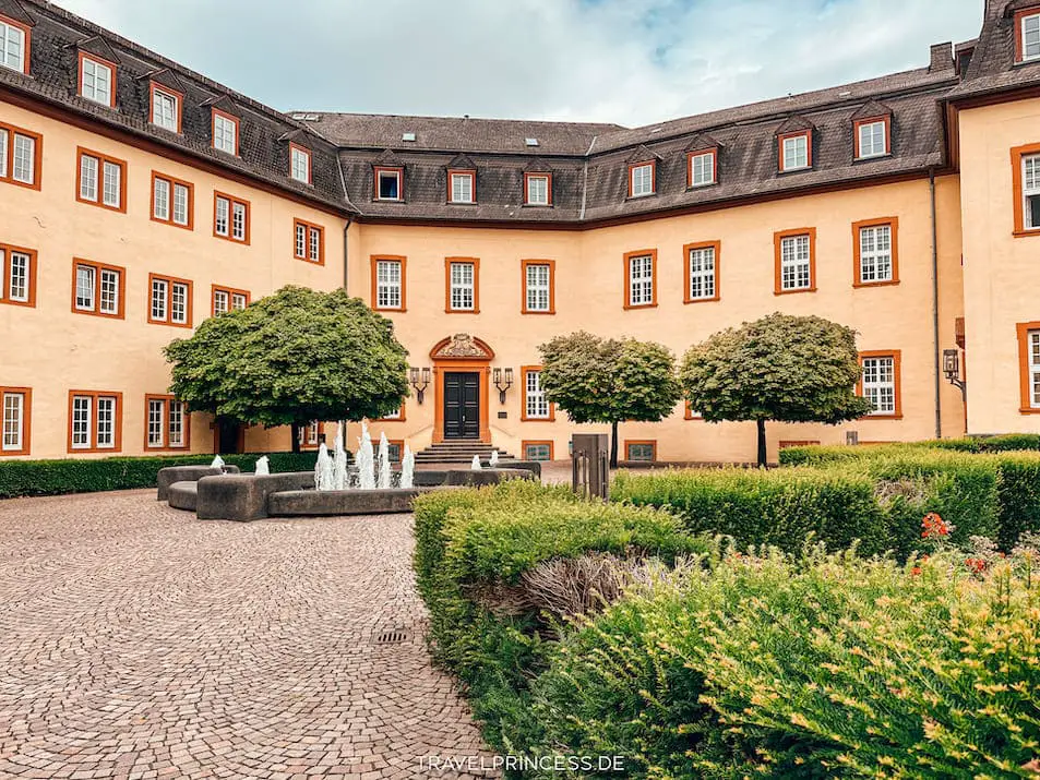 Schloss Hachenburg Kulturzeit Reisetipps Reiseberichte Reiseblog Travelprincess Urlaub Deutschland