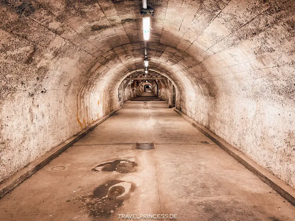 Rijeka Tunnel Eingang Sehenswürdigkeiten Highlights Kroatien