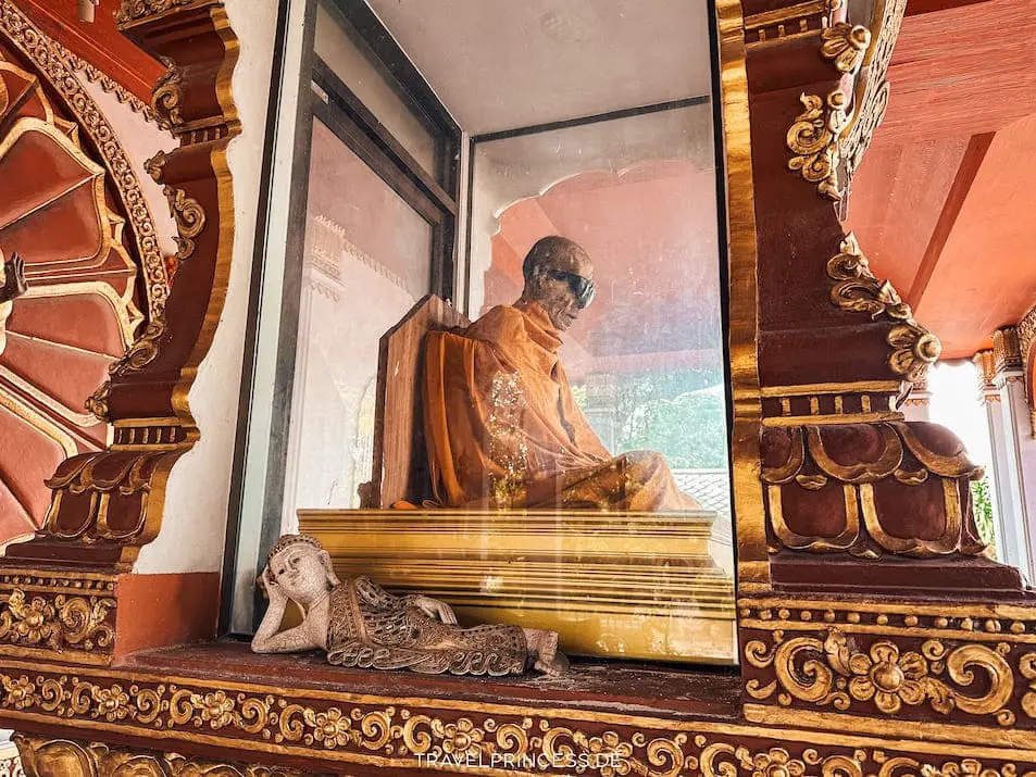 Tempel Wat Khunaram Samui Tipps Travelprincess Reiseblog Reisebericht Reiseführer