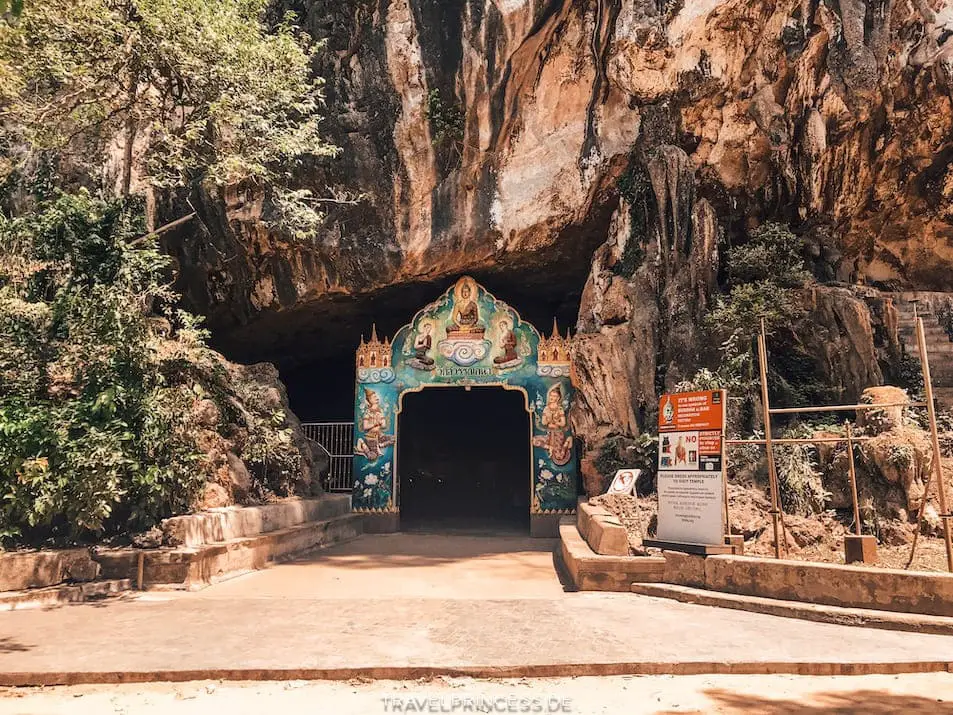Suwanakhuha Tempel Thailand Affen Höhlentempel