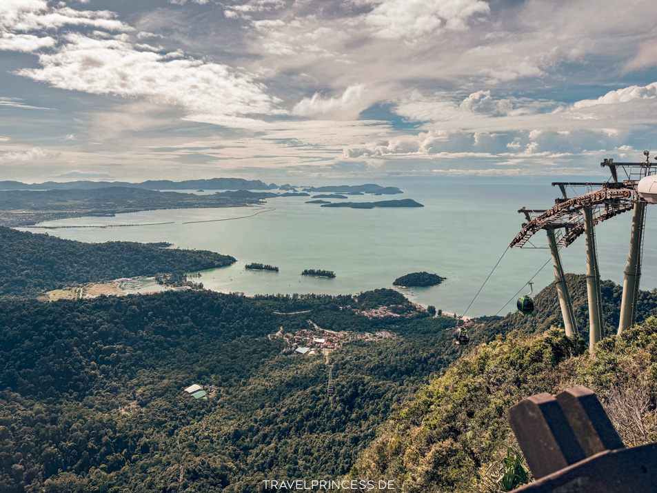 Cable Car und Sky Bridge Malaysia Highlights Urlaub Reiseziel am Meer