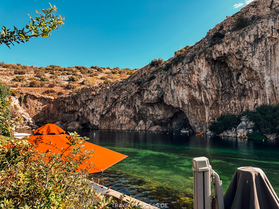 Lake Vouliagmeni Urlaub Athen Tipps Wandern Sehenswürdigkeiten Thermalwasser Thermalquelle Griechenland