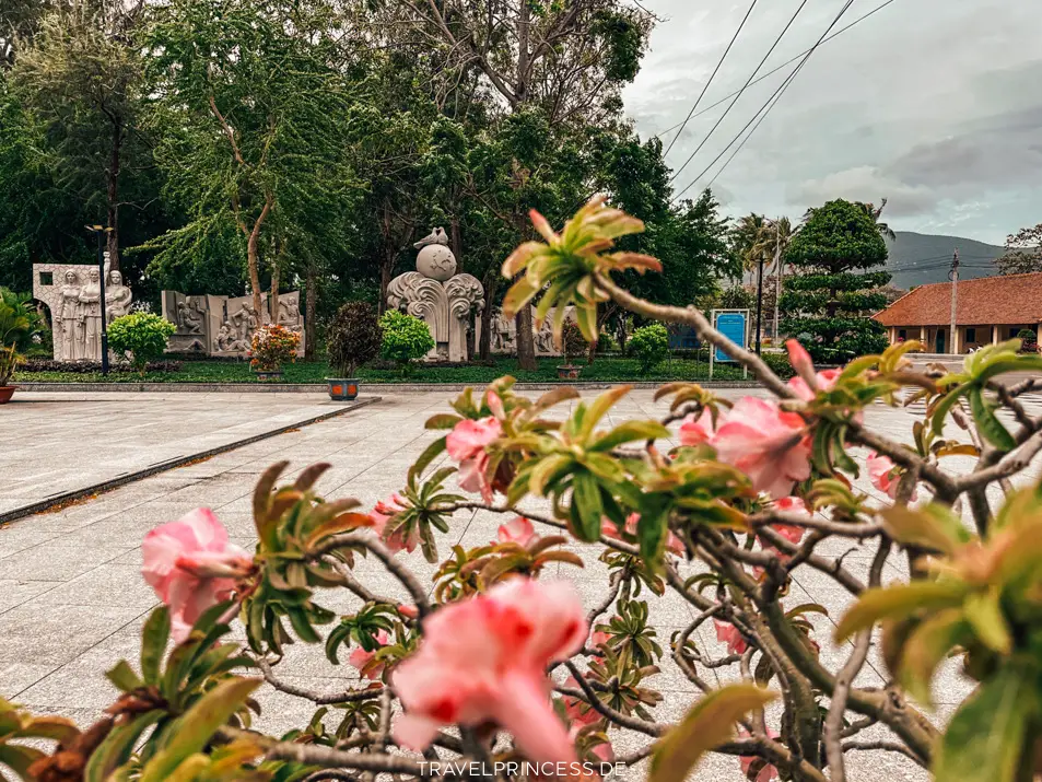 Militärfriedhof Nghĩa Trang Hàng Keo Vietnam Reiseblog Travelprincess Urlaub Reisetipps Reiseführer