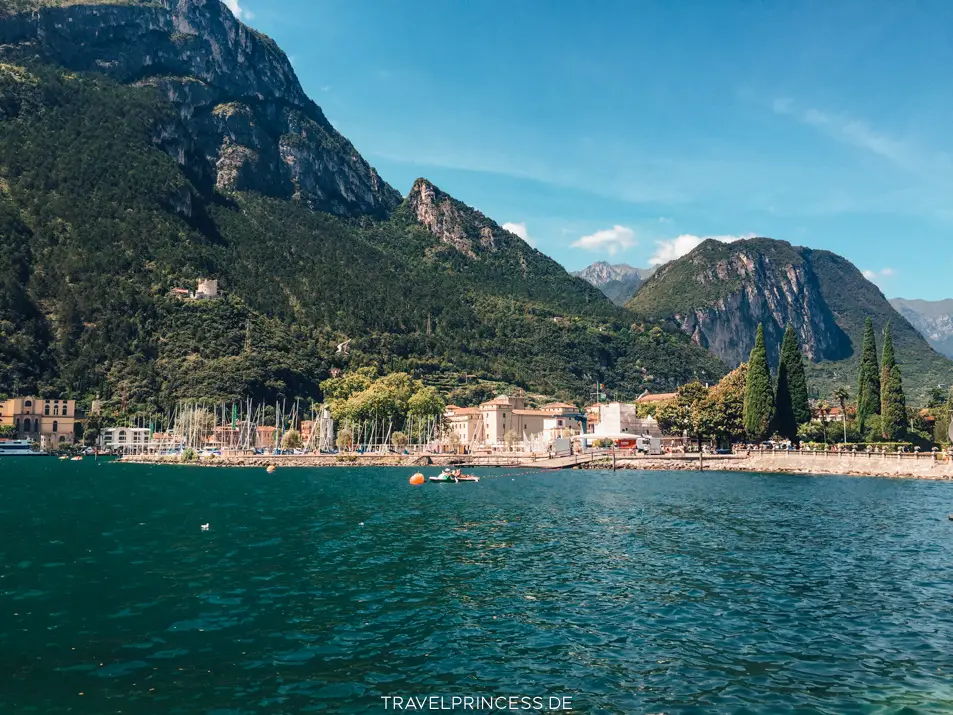 Gardasee im Frühling Reisetipps Reiseblog Travelprincess Roadtrip schönste Orte Reiseführer Karte