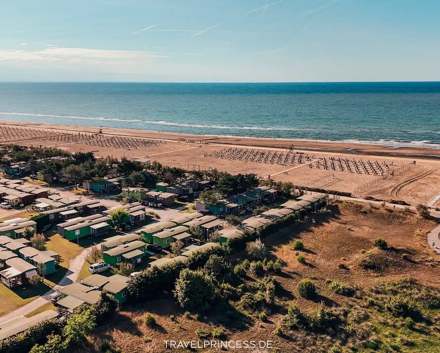 Strand Bibione Pineda Liegen Schirme Meer Adria Reisetipps Reiseblog Travelprincess Italien