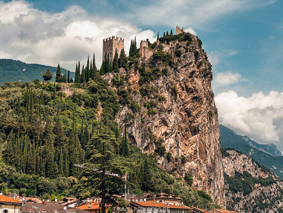 Burgruine Arco - Castello di Arco Sehenswürdigkeiten Reiseblog Travelprincess Gardasee