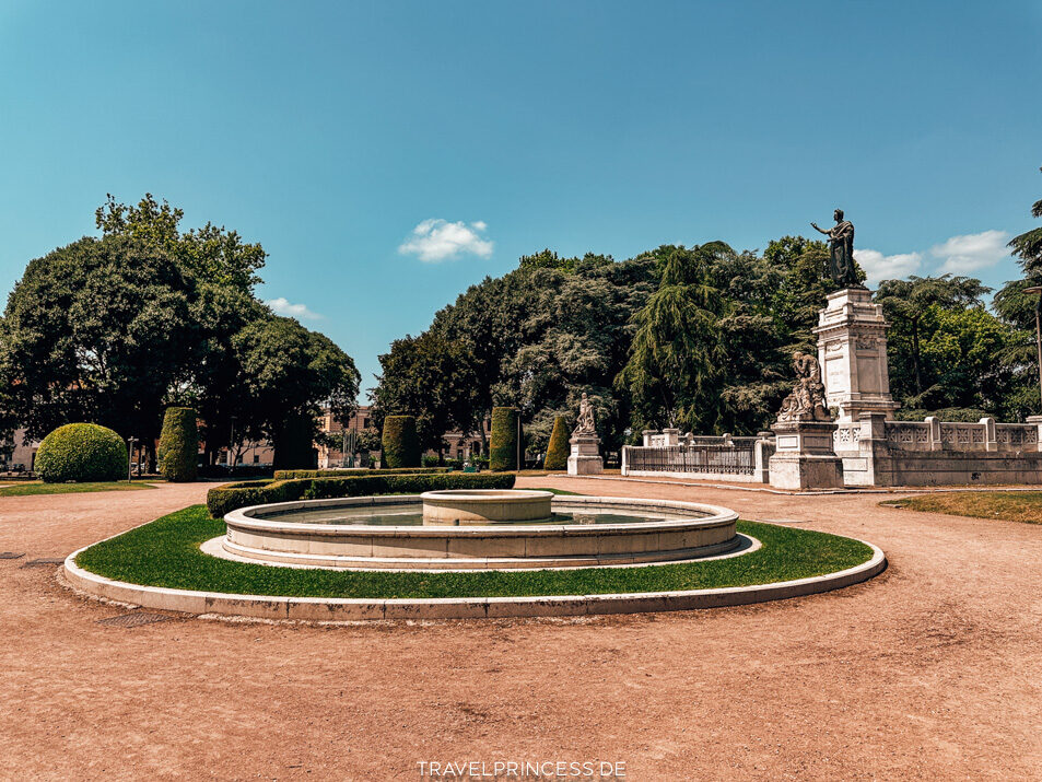 Piazza Virgiliana Parco della Scienza Reiseblog Italien Travelprincess Reisebericht