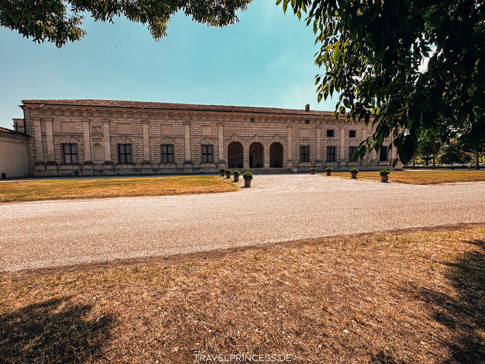 Mantua Altstadt - Sehenswürdigkeiten und Highlights Reisebericht Reiseblog Travelprincess Italien Gardasee Tipps