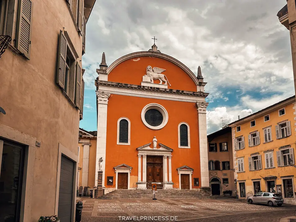Chiesa Madre di San Marco Trentino Italien Gardasee Reiseblog Travelprincess Sehenswürdigkeiten Kirchen