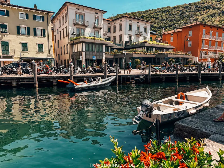 Hafen Torbole Reiseblog Gardasee Travelprincess Italien Reiseberichte Reisetipps Reiseführer 