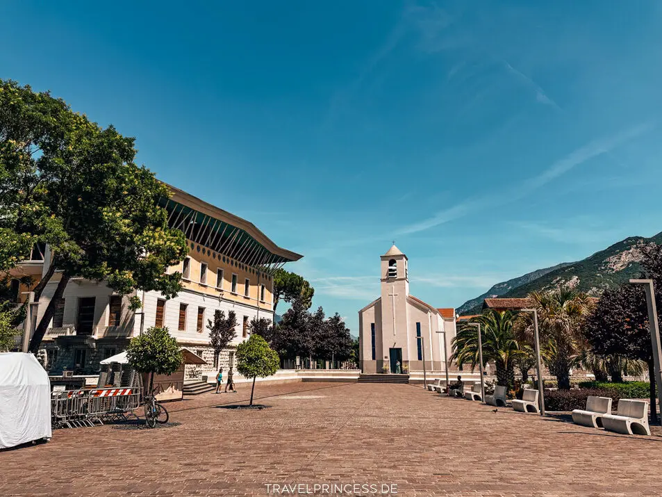 Chiesa di Santa Maria al Lago Torbole Torbole Zentrum Stadt Gardasee Reiseblog Travelprincess