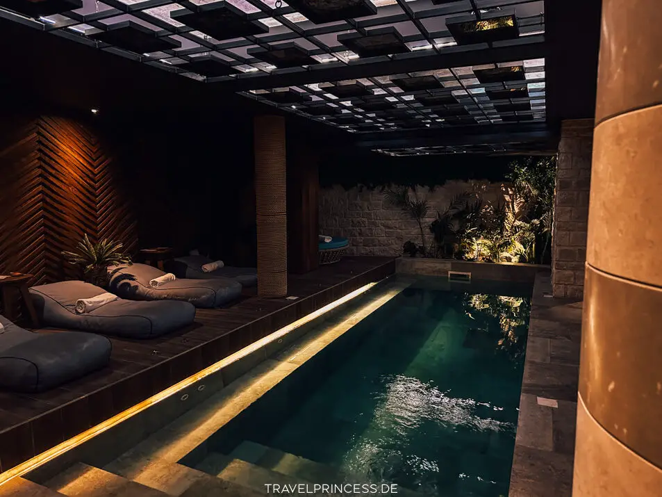 Casa del Mare Mediterraneo Montenegro Bucht von Kotor Spa Wellness Indoorpool Boutique Hotel Reisetipps Hotels Unterkunft Wellness privater Strand Hotel am Meer Bucht Reiseblog Travelprincess