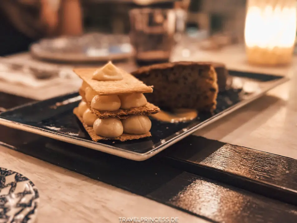 Bocasa Beach Montenegro Restaurant Boutique Luxus Hotel Bucht von Kotor Spa Wellness Indoorpool Boutique Hotel Reisetipps Hotels Unterkunft Wellness privater Strand Hotel am Meer Bucht Reiseblog Travelprincess