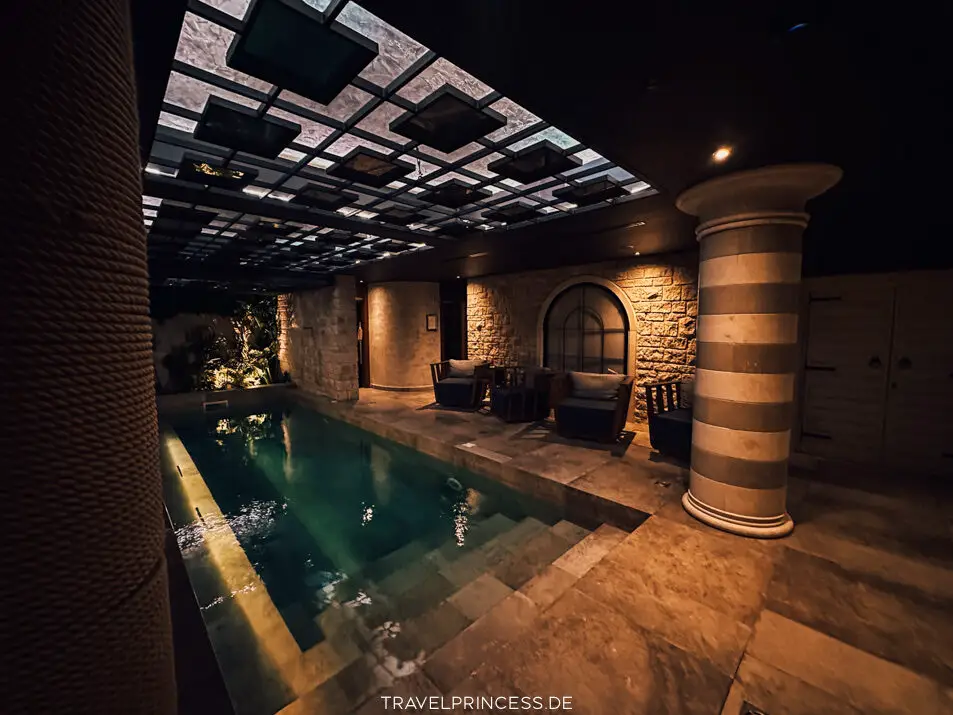 Casa del Mare Mediterraneo Montenegro Bucht von Kotor Spa Wellness Indoorpool Boutique Hotel Reisetipps Hotels Unterkunft Wellness privater Strand Hotel am Meer Bucht Reiseblog Travelprincess