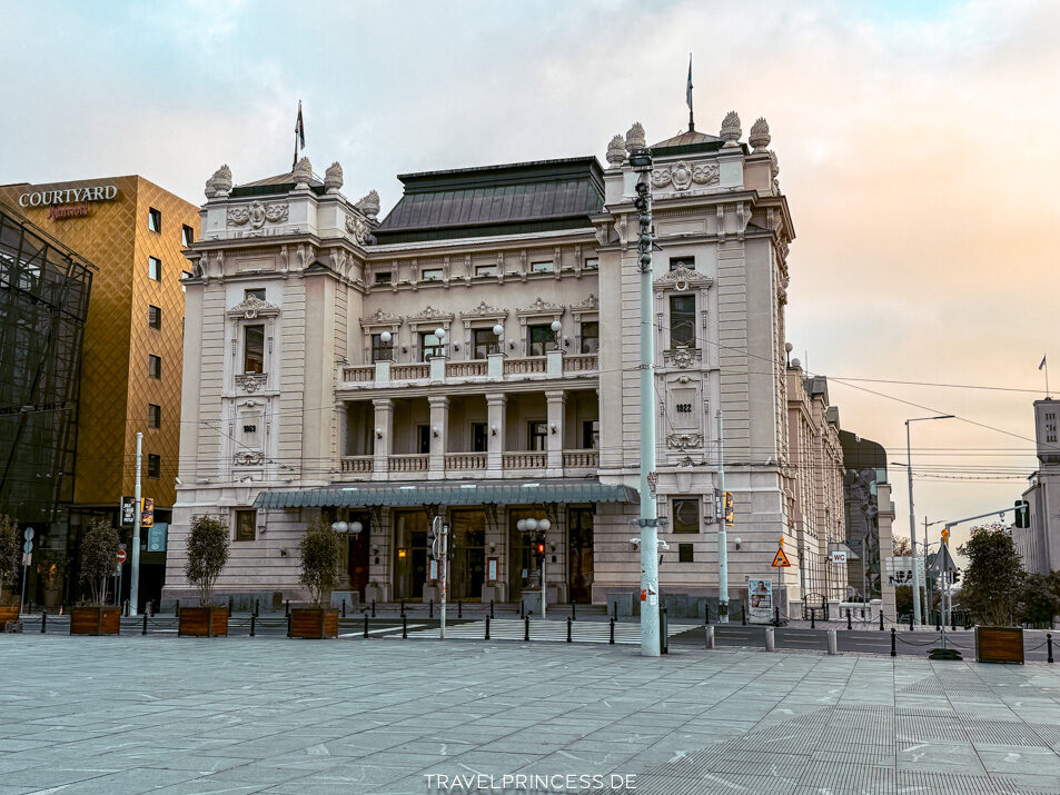 Platz der Republik - Belgrad Reisetipps Serbien Erfahrungen Travelprincess Reiseblog Sehenswürdigkeiten Tipps Geheimtipps Städtetrip Reisebericht Reiseführer