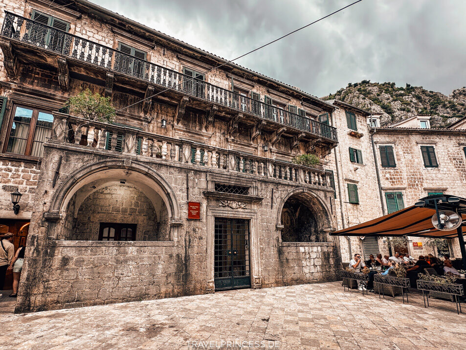 Bucht von Kotor Sehenswürdigkeiten, Tipps & Highlights - Montenegro Reisebericht mit Karte Reiseblog Travelprincess Urlaub Osteuropa