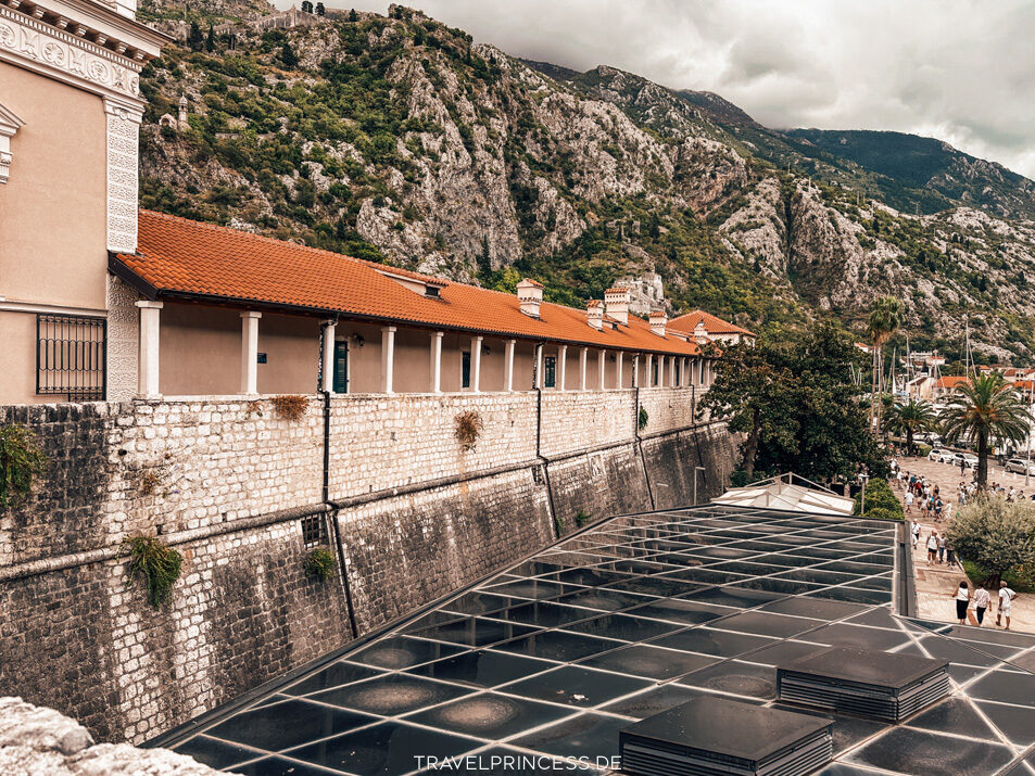 Stadtmauern Kotor Sehenswürdigkeiten Highlights Reiseblog Travelprincess Tipps Erfahrungen Urlaub