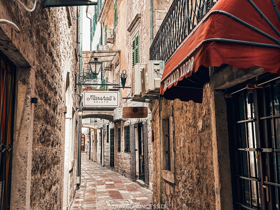 Bucht von Kotor Sehenswürdigkeiten, Tipps & Highlights - Montenegro Reisebericht mit Karte Reiseblog Travelprincess Urlaub Osteuropa