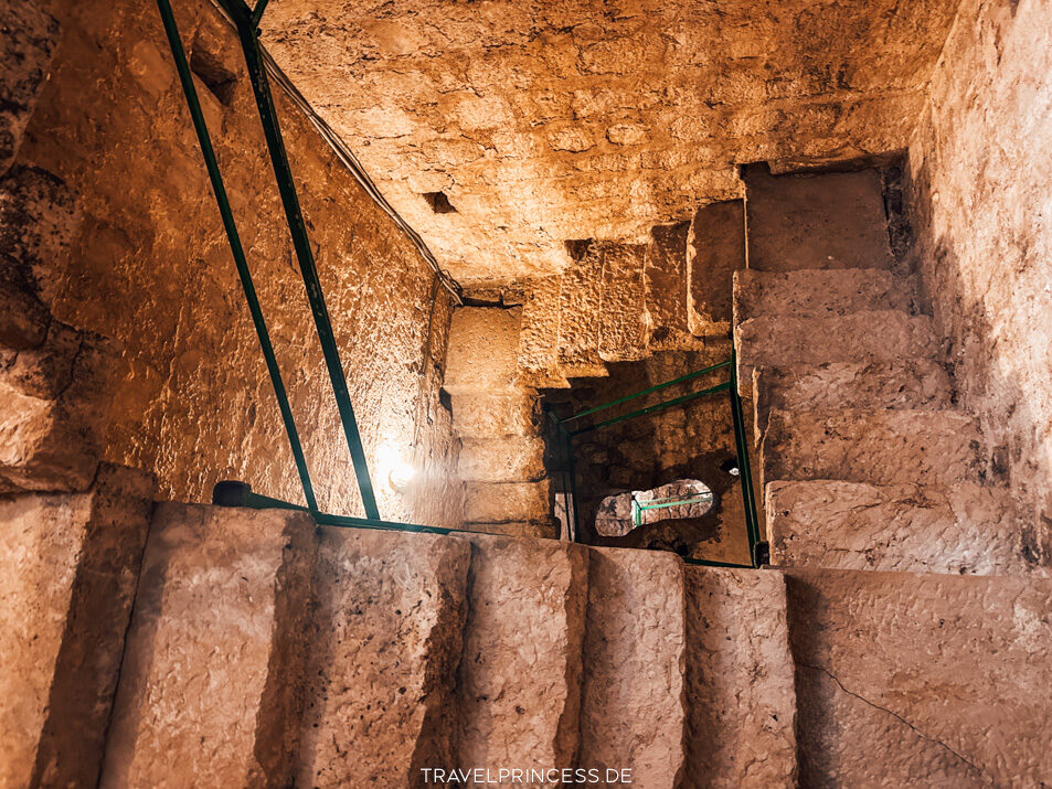 Saint Nicholas Church + Glockenturm mit Aussicht in Perast Montenegro Sehenswürdigkeiten Highlights Bucht von Kotor Travelprincess Reiseblog