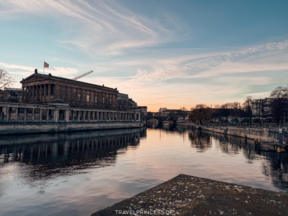 Kupfergraben Museumsinsel Sonnenuntergang Hauptstadt Deutschland Reisetipps Reisebericht Reiseblog Travelprincess Städtetrip