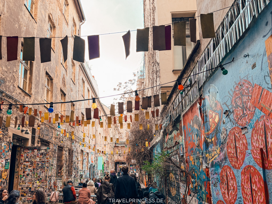 Rosenhöfe Haus Schwarzenberg lohnenswert Lohnt es sich? Anne-Frank-Zentrum Reisebericht Reiseblog Travelprincess