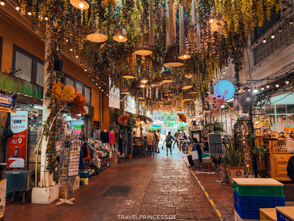 Bangkok Sehenswürdigkeiten Reisetipps Reiseführer Reisebericht Geheimtipps Hotelempfehlungen Thailand Reiseblog Travelprincess Nadja Probst