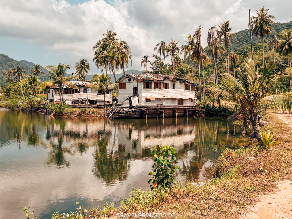 Boat Chalet Lost Place Koh Chang Galaxy Ship Schiff Brand Eintritt lohnt es sich Sehenswürdigkeiten Highlights Travelprincess Reiseblog Thailand