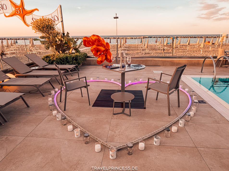 Romantisches Dinner Aperitif You & Me Beach Hotel Rimini Italien Urlaub Terrasse Essen Travelprincess Reisebericht Erfahrungen